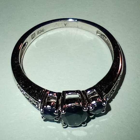 CHRISTMAS SPECIAL! Vibrant 14Kt White Gold Sapphire & Diamond Ring - Picture 4 of 5
